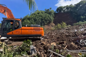 Glissement de terrain à Tahiti : au moins sept morts, Emmanuel Macron exprime son soutien aux familles
