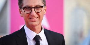 Jets de Saada et Bolloré : le chèque de U... révélations de l'Informé