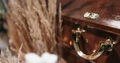 Un homme de 70 ans recommence à respirer 30 minutes après l'annonce de sa mort