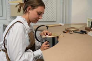 À Saintes, un bijou dédié aux femmes victimes de violences prend forme avec des témoignages