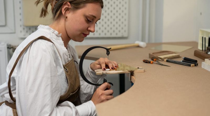 À Saintes, un bijou dédié aux femmes victimes de violences prend forme avec des témoignages