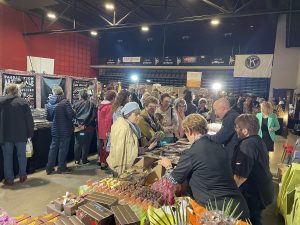 Près de Bordeaux, le Salon du chocolat connecte artisans et amateurs de chocolat