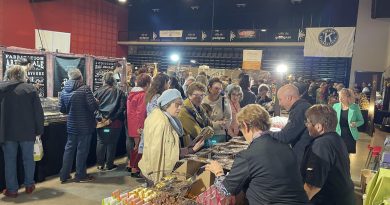 Près de Bordeaux, le Salon du chocolat connecte artisans et amateurs de chocolat