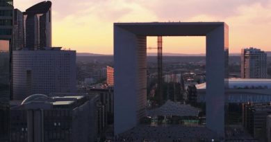Cinéma : la Grande Arche de La Défense racontée au cinéma