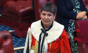 Lady Fox: elle flingue pas, elle cause