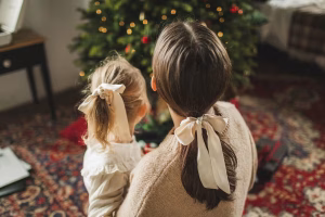 Une femme refuse d'accueillir son ex-compagnon et ses enfants pour Noël