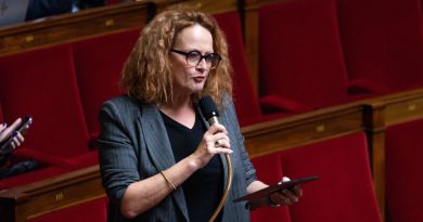 Fast-fashion : une députée française dans le top 100 du magazine 'Time' pour son action climatique