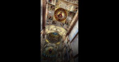 Bucarest inaugure sa cathédrale XXL de 270 millions d'euros aux dimensions impressionnantes