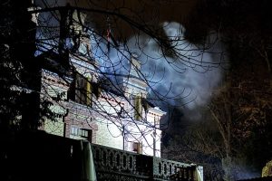 Un incendie détruit un manoir du 19e siècle en pleine rénovation, un choc pour les propriétaires