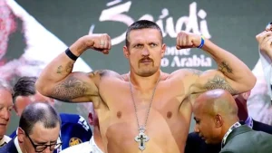 photo d'Oleksandr Usyk à la pesée