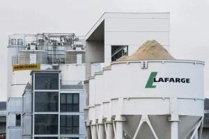 Procès Lafarge: Laurent Binet décrit une responsabilité très limitée du groupe — 23 nov. 2025