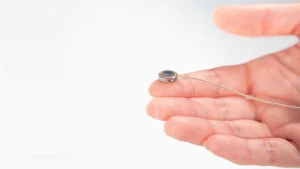 Implant de Paradromics : une avancée pour redonner la parole aux personnes paralysées ?