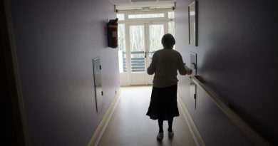 Alzheimer : quel nombre de pas quotidiens réduit le risque de développer la maladie ?