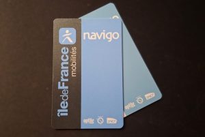 Le passe Navigo : augmentation de 56,60 € en 2009 à 90,80 € en janvier 2026