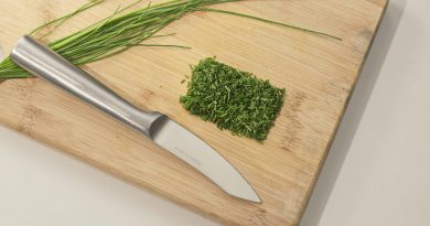 Planche à découper en plastique : risque d'empoisonnement des aliments révélé