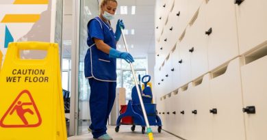 Étude : L'Anses met en lumière les risques pour la santé des agents de nettoyage au travail