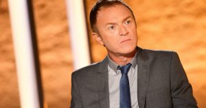 Christophe Hondelatte quitte Europe 1 pour lancer son propre podcast.