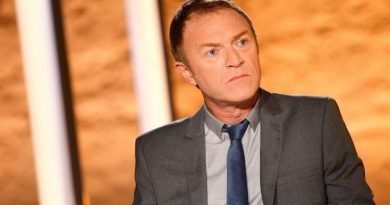 Christophe Hondelatte quitte Europe 1 pour lancer son propre podcast.