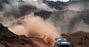 WRC en Arabie saoudite : Sébastien Ogier champion virtuel, Adrien Fourmaux en tête du rallye