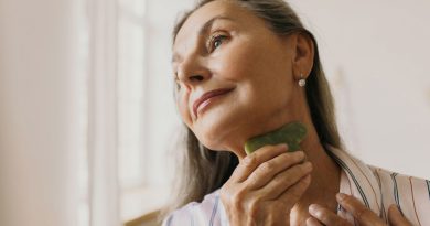 Peau déshydratée, teint terne : les causes d'une mauvaise mine au réveil