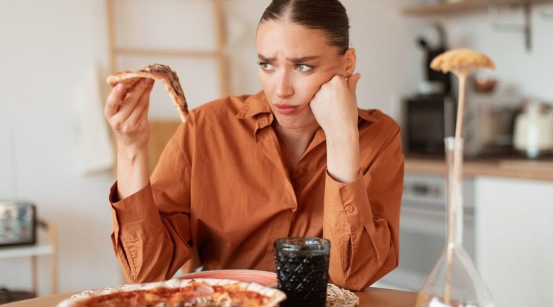 Cette vidéo révèle les dangers de conserver des restes de pizza trop longtemps