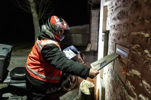 Devenez distributeur de Charente Libre et générez un complément de revenu chaque matin