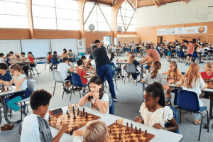 Échecs : la nouvelle génération excelle grâce aux parties en ligne