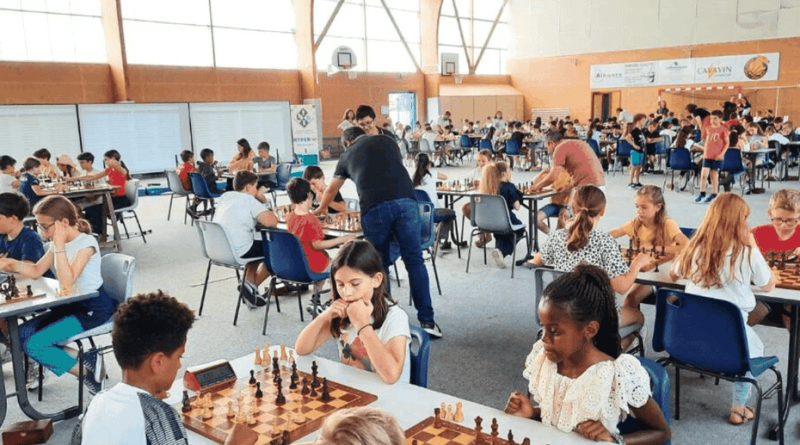 Échecs : la nouvelle génération excelle grâce aux parties en ligne