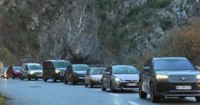 Circulation difficile dans la vallée de la Tinée après des éboulements, prudence recommandée.