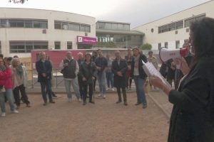 Oubliés de l'éducation prioritaire : parents et enseignants manifestent pour des moyens dans un quartier pauvre