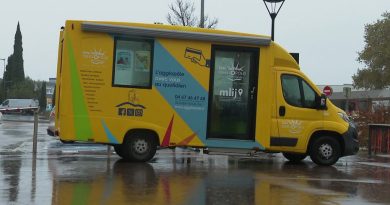 Un bus itinérant pour aider les jeunes de 16-25 ans à s'insérer dans la vie active