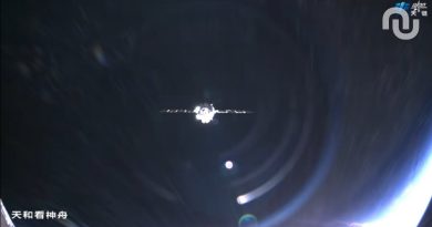 Retour des 3 taïkonautes reporté après une collision avec un débris spatial