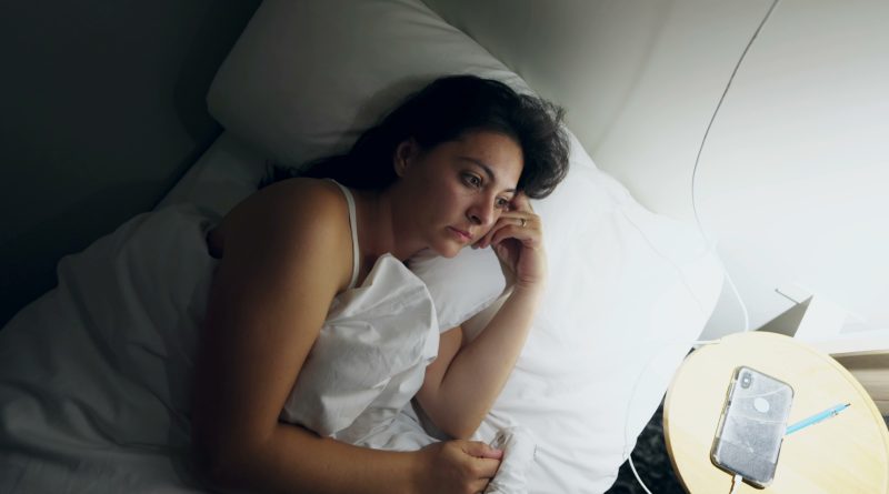 Ruminations mentales du soir : stratégies pratiques pour apaiser l'esprit - Destination Santé