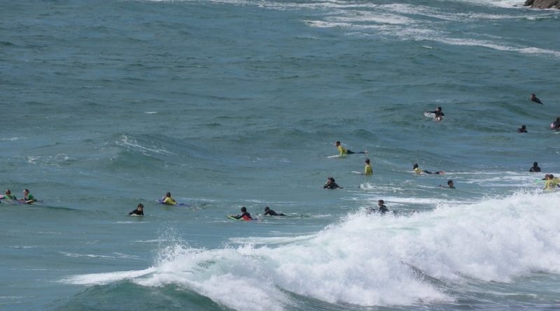 surfeurs au Petit Minou