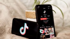 Danger sur TikTok : évitez de suivre ces instructions de vidéos virales