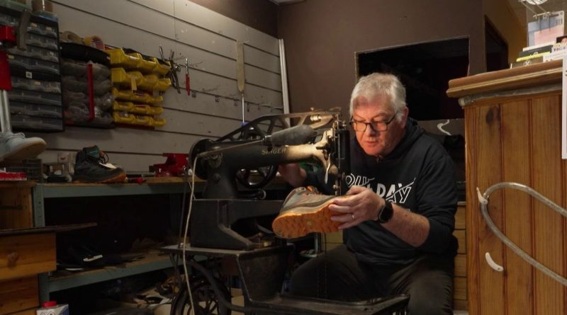 Cordonniers : le dernier du Médoc lance une cagnotte pour surmonter ses difficultés financières