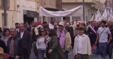 Hérault : des milliers de vignerons manifestent à Béziers pour sauver leurs exploitations