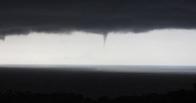 EN IMAGES. Trois trombes marines photographiées au large de la Côte Bleue