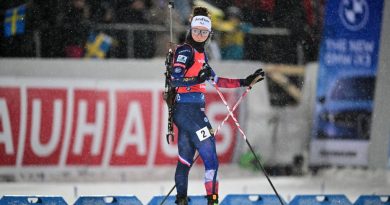 Biathlon : Lou Jeanmonnot mène la France à la victoire au relais mixte d'Östersund