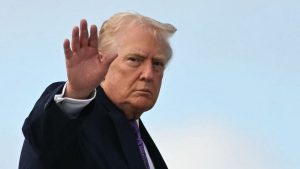 Guerre en Ukraine : Zelensky évoque des discussions constructives, Trump voit des chances d'accord