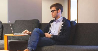 L'IA ralentit l'embauche des profils juniors en France, selon Le Monde Informatique