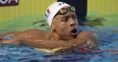 Sauveur Cristofini, nageur corse, bat le record de Léon Marchand de plus de 4 secondes