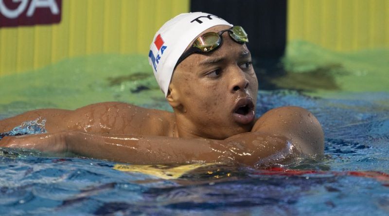Sauveur Cristofini, nageur corse, bat le record de Léon Marchand de plus de 4 secondes