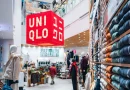 Le polo Uniqlo chic et intemporel, une option élégante pour bien commencer l’année