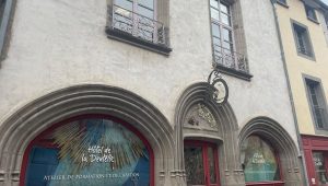 L’Hôtel de la Dentelle, un héritage vivant à Brioude - ICI