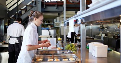 Deux offres France Travail dans la restauration et la menuiserie pour la Dordogne - ICI