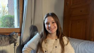 "Je vais faire de grosses scènes parisiennes" : Ninon, candidate picarde de The Voice Kids, prépare son année 2026  - ICI