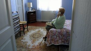 À Allonnes, près du Mans, le centre social propose un défi pour rompre l'isolement.