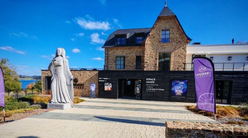 "Faire connaître l'histoire du territoire" : à Landévennec, un musée met en avant la culture bretonne, comme jamais vu - ICI