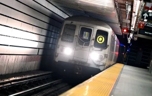 Le prix de l’or bat encore un record, bien aidé par Trump